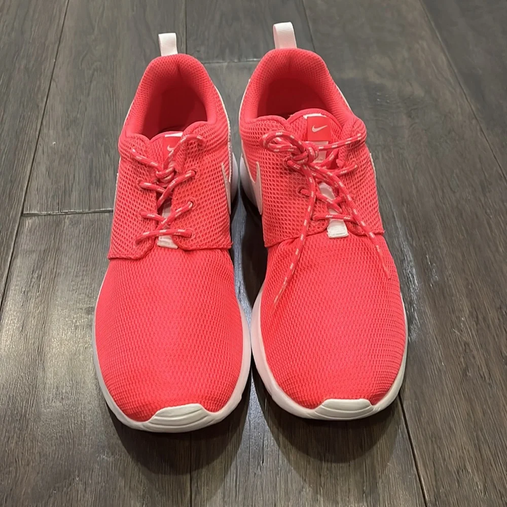 Nike Roshe One Rosherun GS Shoes Sneakers pink 599729 609 Girls Youth Size 6